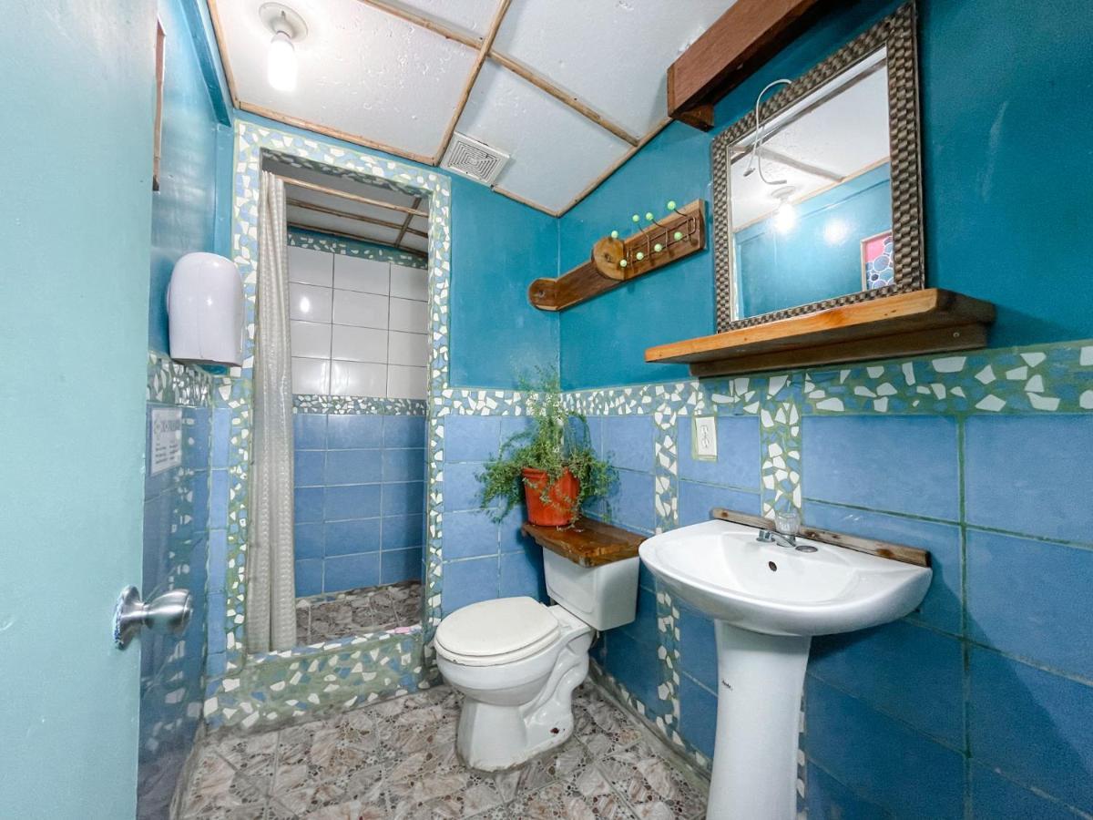 Aqua Lounge Hostel Bocas del Toro Buitenkant foto